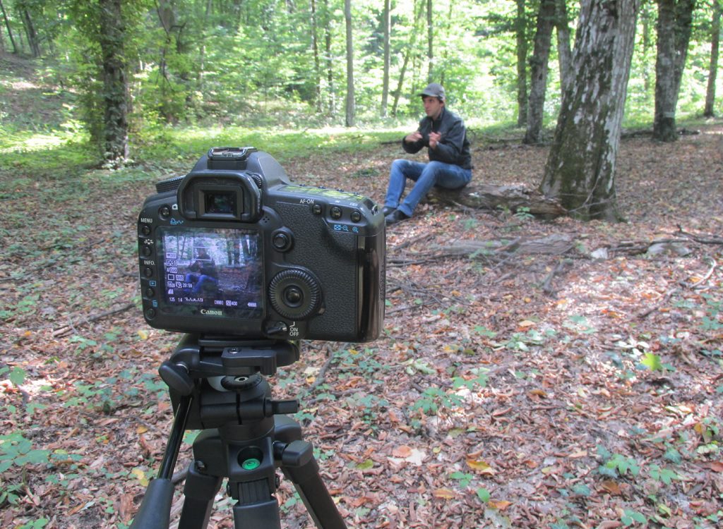 Alexander recording one of the trainings of the Forest Ecosystem Services course.